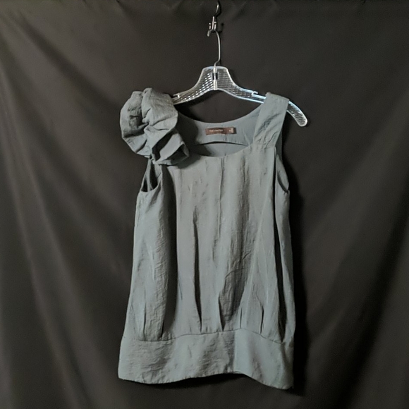 Tank - Picture 1 of 6